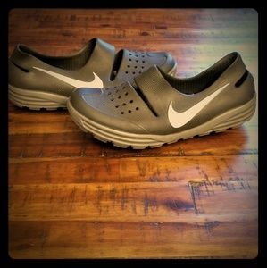 Men's Nike Beach Shoes